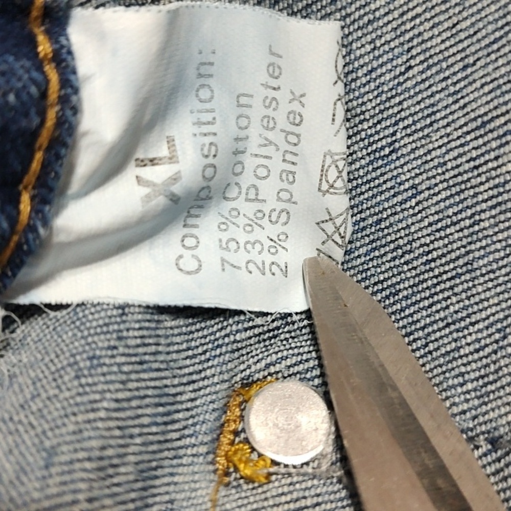 Blue Button Fly Daisy Print Bermuda Denim Shorts - Picture 4 of 4